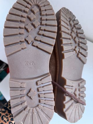 Botas de montaña marrones