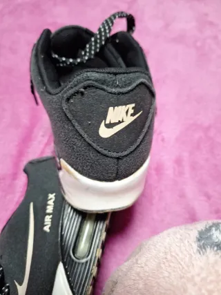 Nike Air Max Deportivas Negras y Blancas