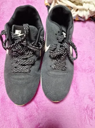 Nike Air Max Deportivas Negras y Blancas