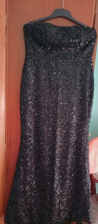 Vestido de fiesta negro con lentejuelas