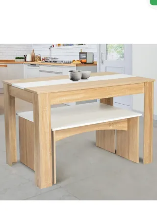 Mesa comedor con bancos madera y blanco