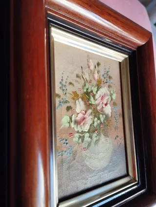 Piccolo dipinto floreale con cornice in legno