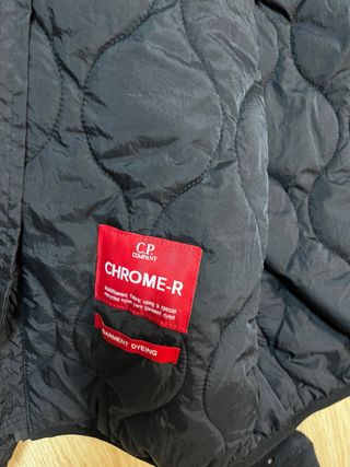 Chaqueta CP Company Negra con Gafas