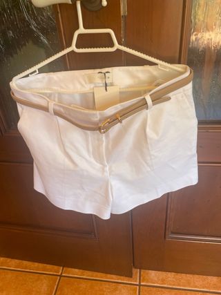 Bermudas Zara Blancas con Cinturón