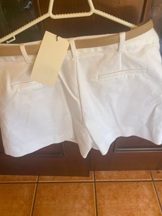 Bermudas Zara Blancas con Cinturón