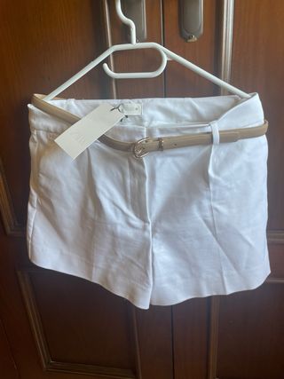 Bermudas Zara Blancas con Cinturón
