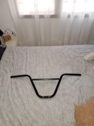 Manillar BMX negro