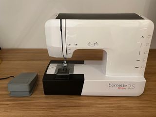 Máquina de coser Bernette 25 de Bernina