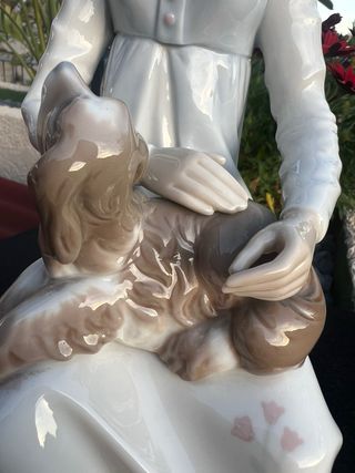Figura Zaphir (Lladró) Porcelana Mujer y Perro