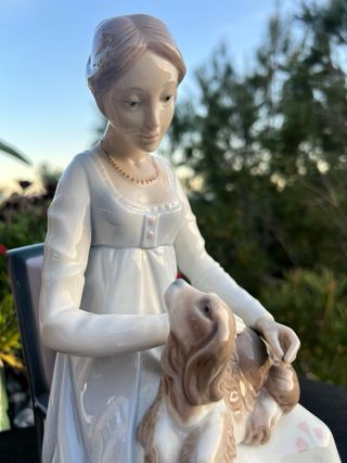 Figura Zaphir (Lladró) Porcelana Mujer y Perro