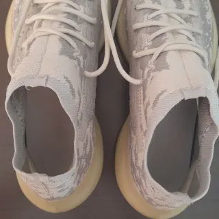 Zapatillas Hombre Adidas Yeezy talla 42