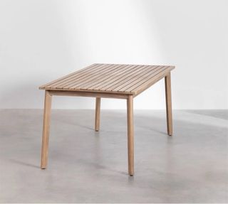 Tavolo da giardino in legno chiaro