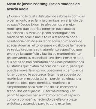 Tavolo da giardino in legno chiaro