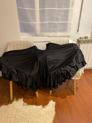 Falda flamenca negra con volantes