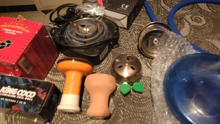 Jarrón Azul con Accesorios