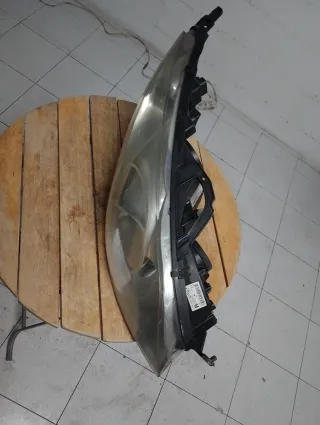 Faro Derecho Peugeot 407 (04-11)