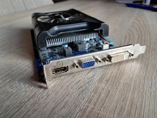 Tarjeta Gráfica Nvidia GT 240 con salida HDMI