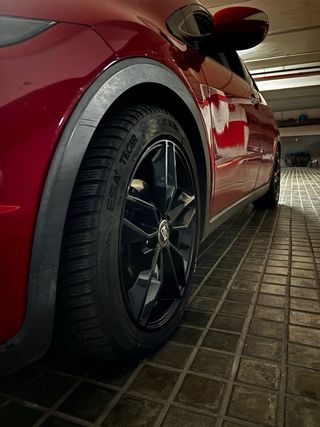 MSW 71 Black 17” + neumáticos invierno 225/45 R17