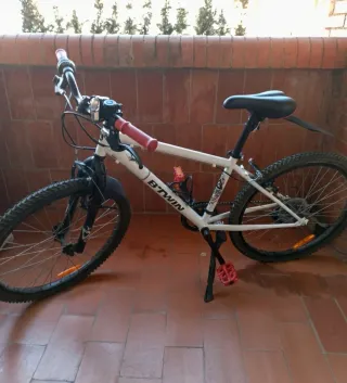 Bicicleta B-Twin 24" pulgadas