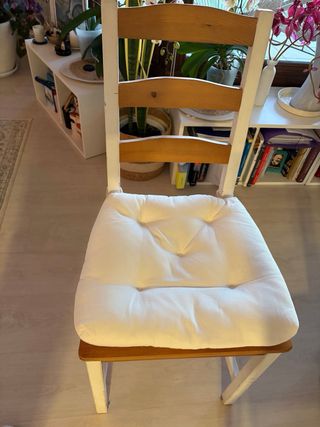 Mesa comedor pino macizo y 4 sillas