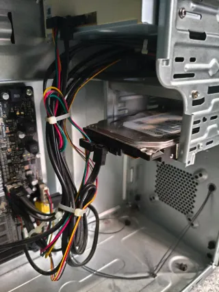 PC Sobremesa ASUS Intel i3 4GB RAM DDR3 Win10