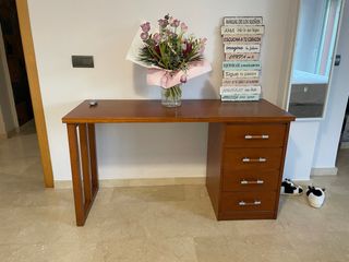 Scrivania in legno massello