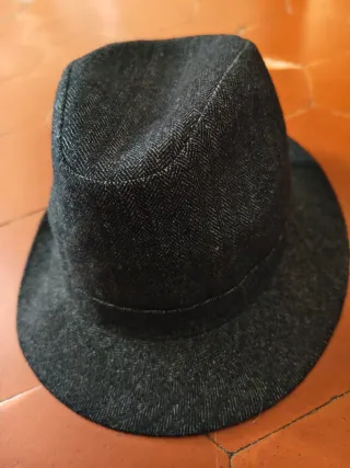 4 Sombreros (1 Verano, 3 Invierno)