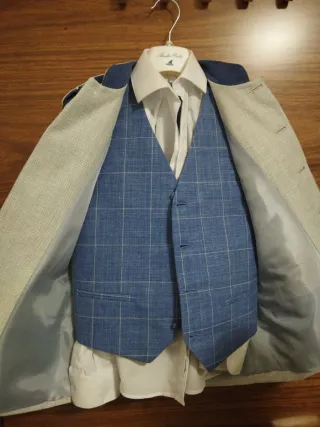 Traje comunión gris y azul con zapatos.Talla 8