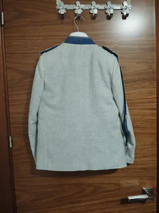 Traje comunión gris y azul con zapatos.Talla 8