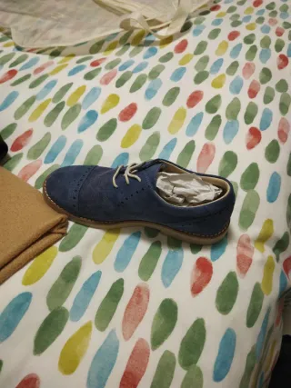 Traje comunión gris y azul con zapatos.Talla 8