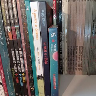 Comics juveniles Astronave y Dib-Buks