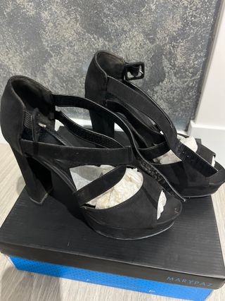 Zapatos de tacón Marypaz negros