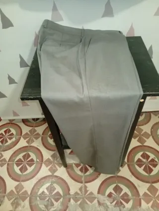 Traje de americana y pantalón gris