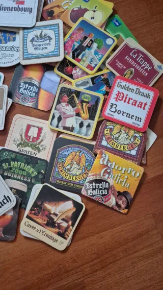 Colección de 100 posavasos de cerveza