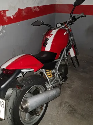 Ducati Monster 600 Roja y Blanca