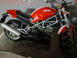 Ducati Monster 600 Roja y Blanca