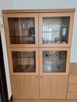 Mueble de salón comedor madera y cristal