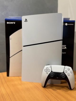 Playstation 5 Slim 1TB DIGITAL con mando dualsense