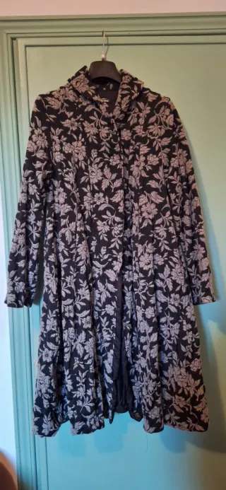 Cappotto lana misto fiori beige/nero