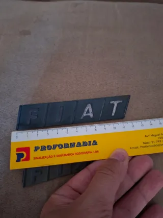 Emblemas Lettering Fiat