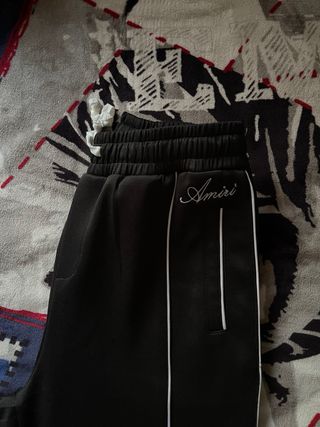 Conjunto Amiri Negro