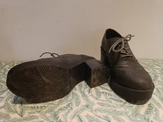 Zapatos de tacón negros