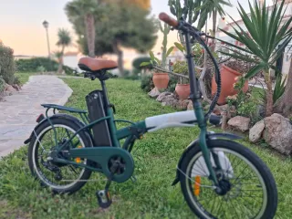 Bicicleta eléctrica plegable a nueva a estrenar