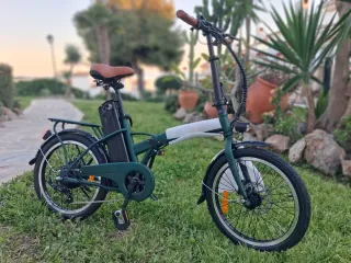 Bicicleta eléctrica plegable a nueva a estrenar