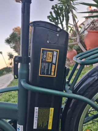 Bicicleta eléctrica plegable a nueva a estrenar