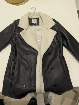 Abrigo efecto piel borrego talla L reducido a M