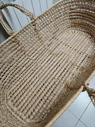 Moisés de mimbre para bebé