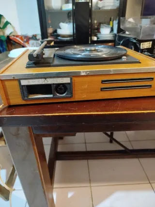 Tocadiscos Vintage Madera
