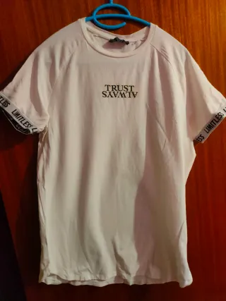 Camiseta Bershka Blanca Talla M