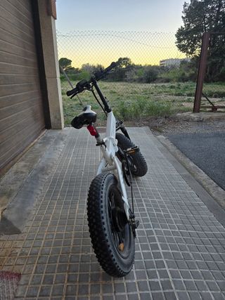 Bicicleta Eléctrica Plegable A20F Blanca